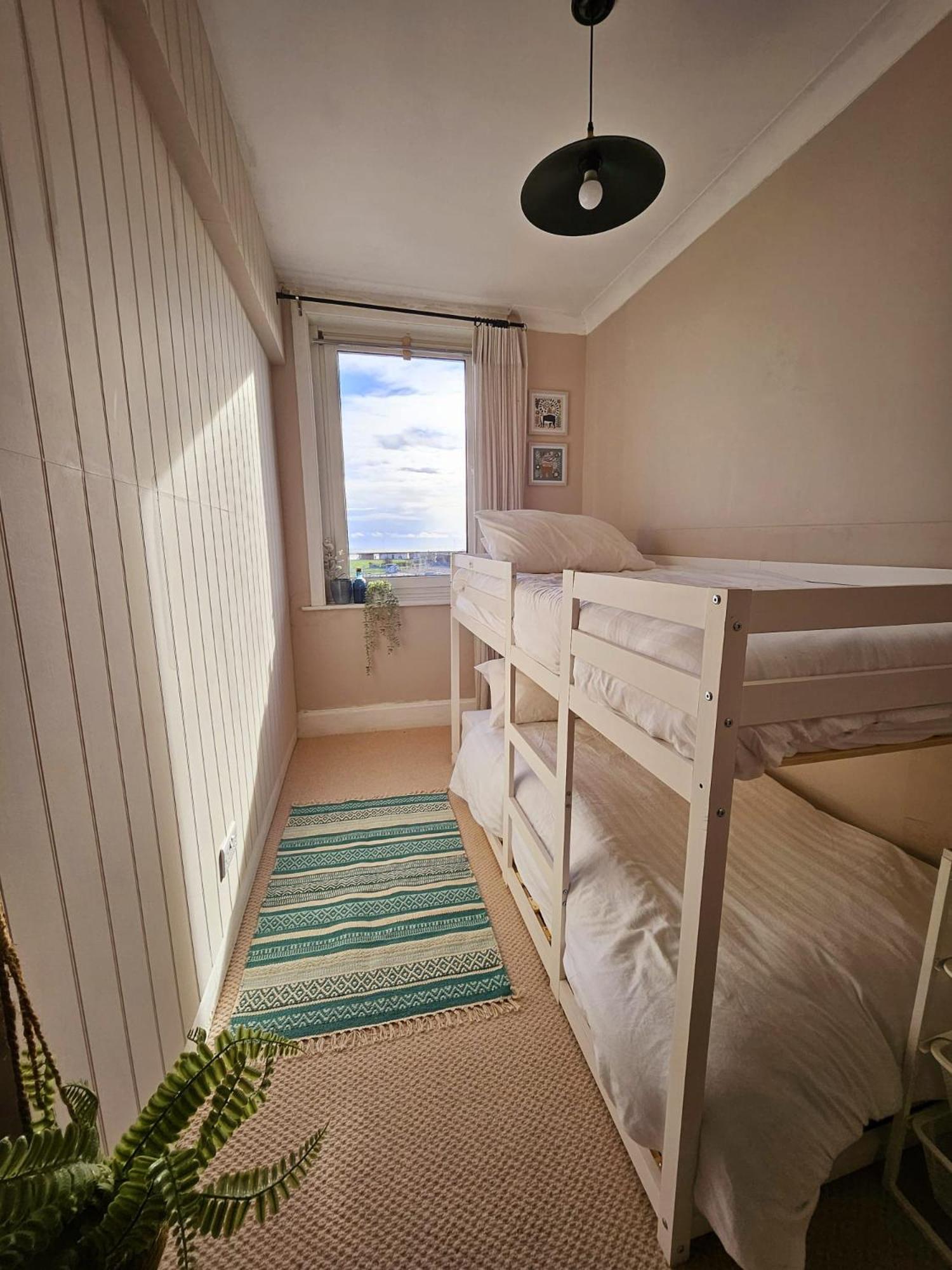 Seaview 2 Bedroom Apartment Littlehampton Extérieur photo